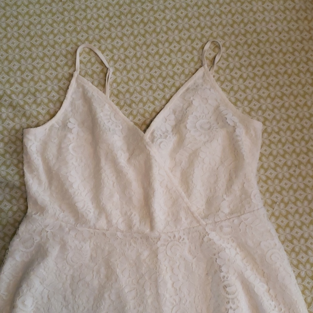 white lace dress